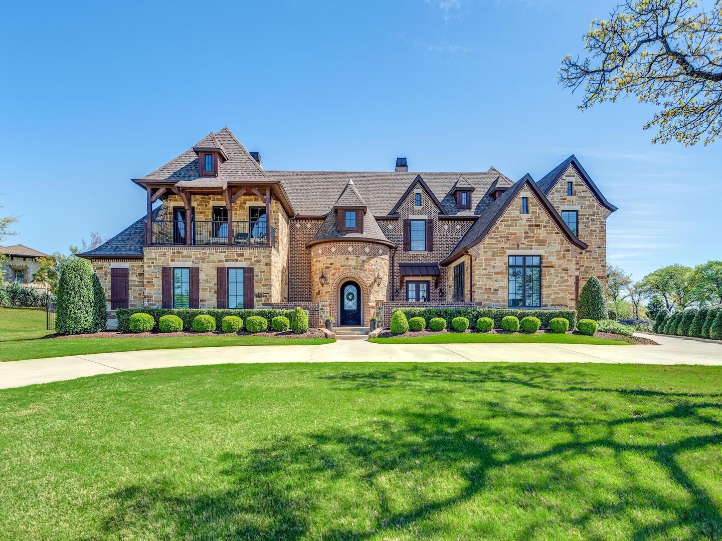 Dream Home Located in Flower Mound, Texas - Sarah Boyd & Company
